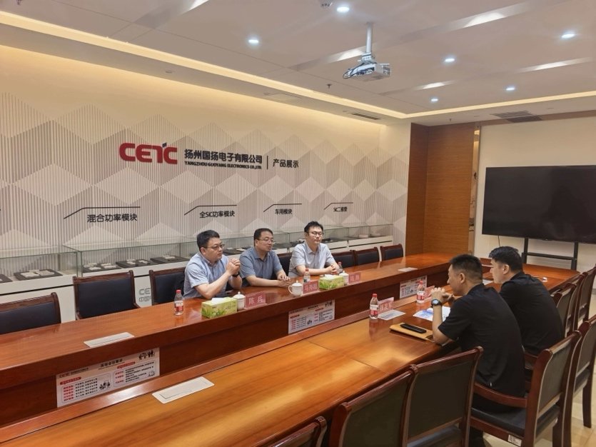 校企合作等方面与企业进行深入交流