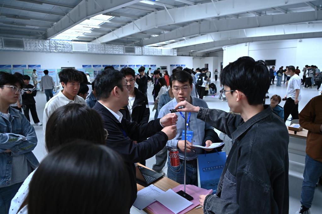 评委老师出席活动