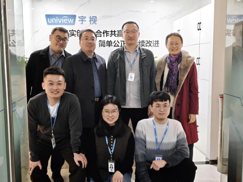 先后走访了济南